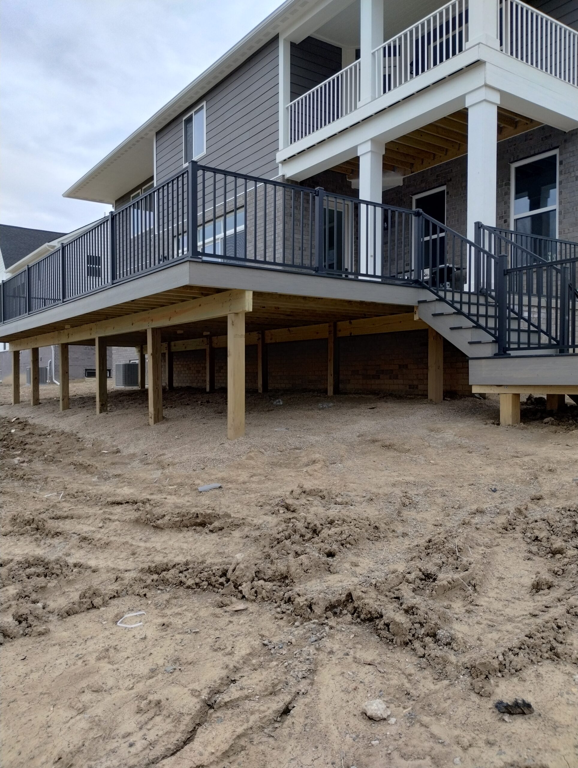 Composite Deck: Windridge Estates, Northville